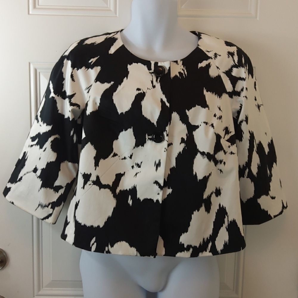 Jones New York 3/4 sleeve black and white jacket